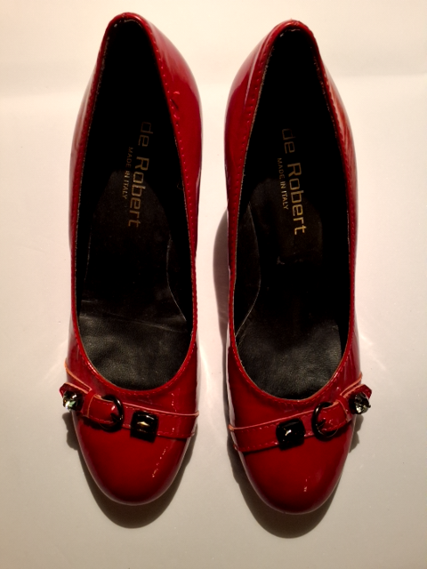 De Robert heels